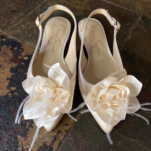 NIB Jessica Simpson Evito Ivory Satin Floral Flats Feminine Formal Wedding Sz 5 - Picture 8 of 9